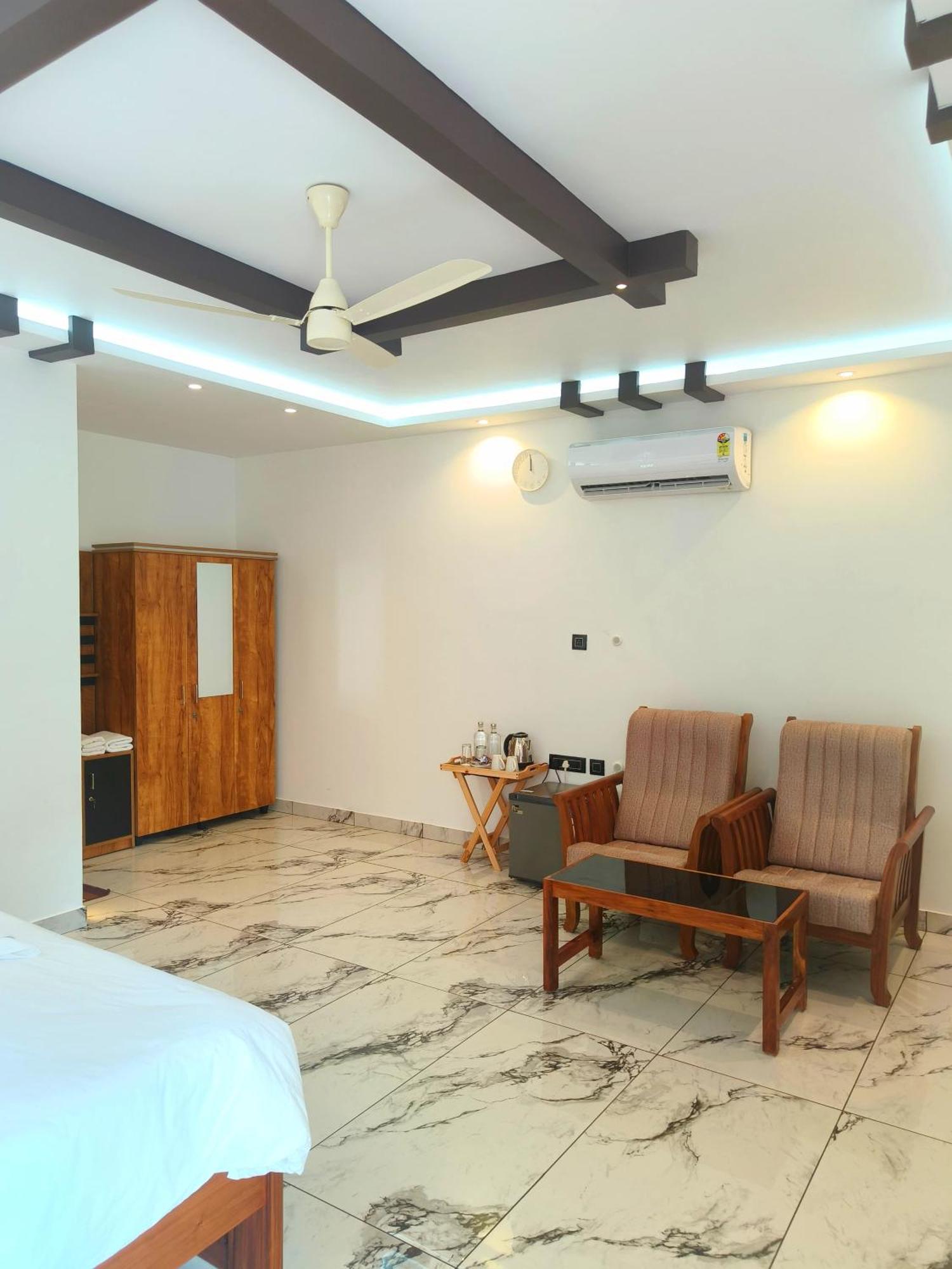 Wavealokam Beach Retreat Варкала Экстерьер фото